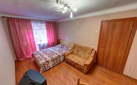 Апартаменти 1-кімнатні неподалік метро Печерська